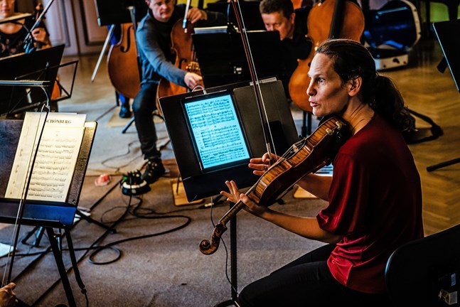 Malin Broman var bland annat grundande medlem i Kungsbacka Piano Trio och Stockholm Syndrome Ensemble.