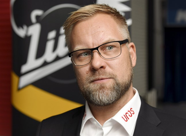 Mikko Manner gör sin sjunde säsong i Kärpät, varav den tredje som chefstränare. Kärpät och HPK spelar ligapremiär i Tavastehus torsdag kväll.