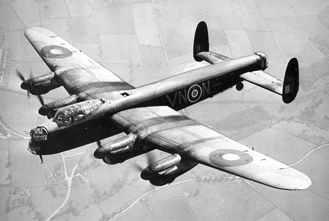 Så här såg ett Lancasterplan ut när det begav sig. Bilden är från 1942.