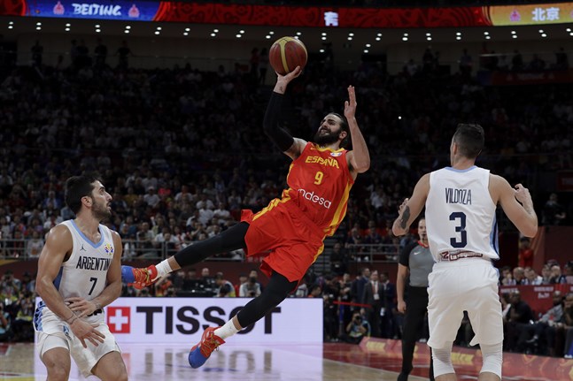 Ricky Rubio och hans Spanien flög fram i VM-finalen mot Argentina.