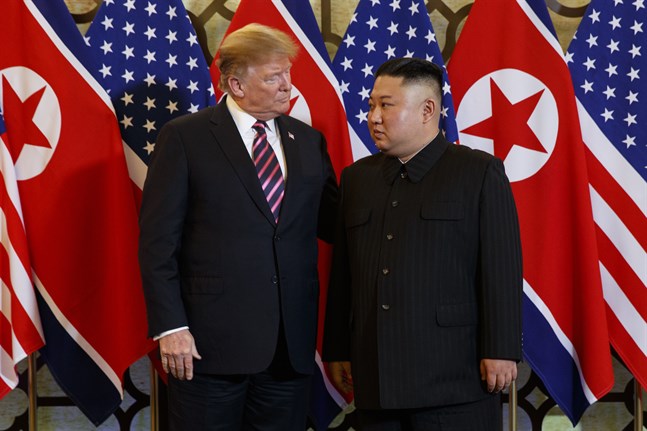Donald Trump och Kim Jong-Un i Hanoi i februari i år.