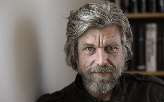 Författaren Karl Ove Knausgård släpper en ny roman till våren.