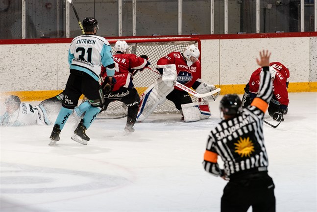 Muik-målvakten Marcel Mattsson gjorde 29 räddningar, men tvingades kapitulera sex gånger.