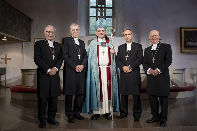 Bo-Göran Åstrand vigdes till biskopsämbetet i Borgå domkyrka i höstas. För honom är jämställdhetsfrågor en prioritet och han har visioner om en helt jämställd luthersk kyrka.