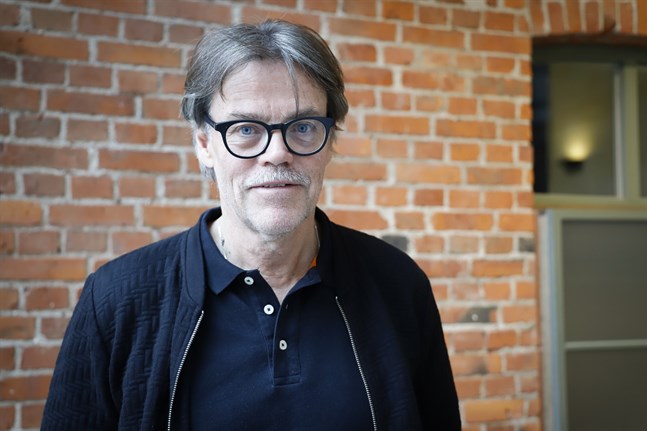 Bosse Larsson har över trettio års lärarerfarenhet. Hur man kan motivera elever att lära sig olika saker fascinerar honom.