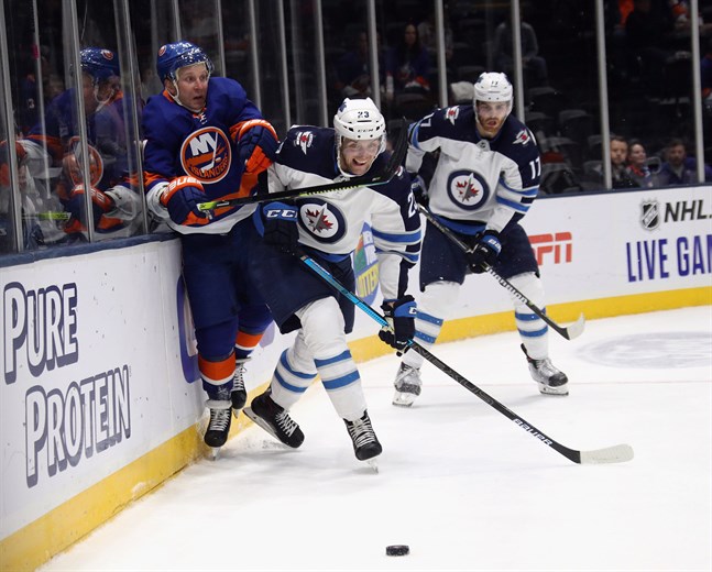 Leo Komarov har hamnat i poängprotokollet i säsongens båda matcher.