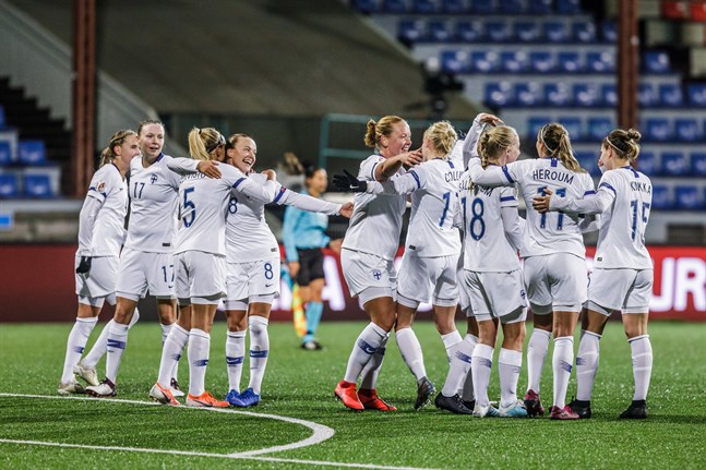 Finland vände ett tvåmålsunderläge till kryss på bortaplan i landskampen mot Österrike på söndagskvällen. Bilden är från EM-kvalmatchen mot Albanien på Elisastadion i oktober 2019.