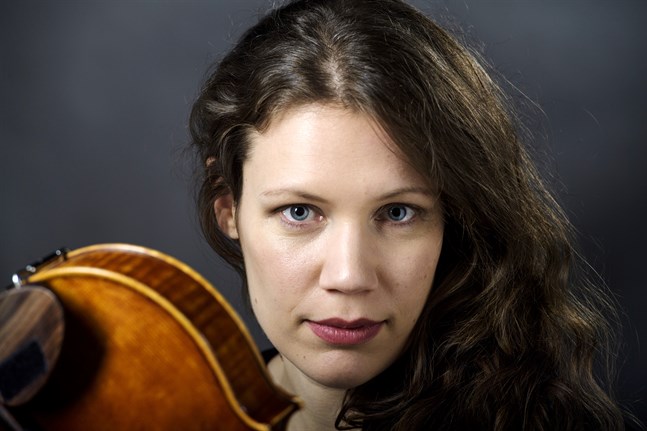 Hanna Pakkala är soloaltviolinist i Mellersta Österbottens Kammarorkester.