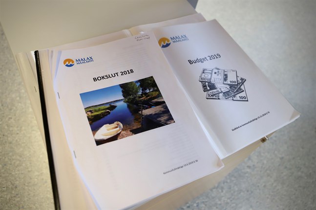 Bokslutet 2018 hade ett minusresultat och året 2019 ser också ut att få det. Cecilia Raunio, ekonomichef i Malax, vill vända den trenden till ett plus.