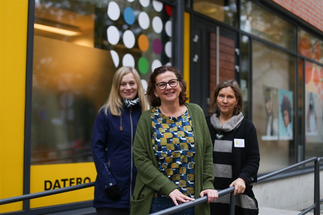 För att fira Datero 20 år ordnade Sonja Haga-Erickson (mitten) och Marja-Sisko Paloneva (till höger) ett seminarium med Minna Torppa (till vänster) som gästföreläsare.