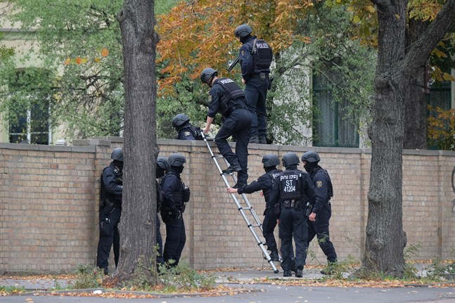 Poliser i tyska Halle.