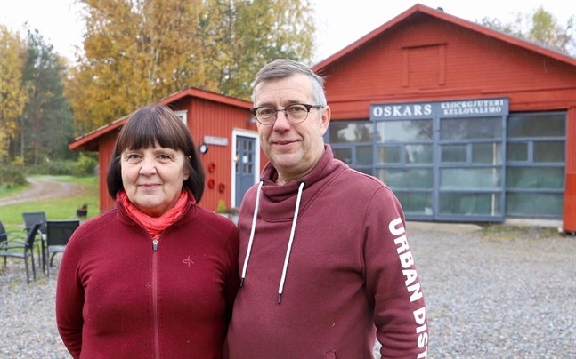 Ann-Christine och Anders Lindman startade ett klockgjuteri i Sundom för tjugo år sedan. I dag består sortimentet av många olika – också egendesignade – produkter.