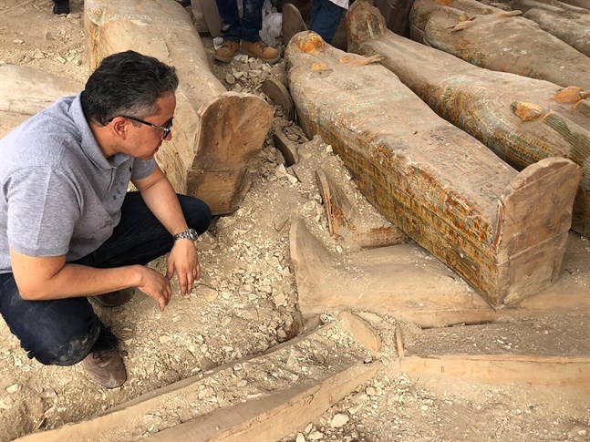 30 välbevarade kistor, omkring 3 000 år gamla, har hittats i dödens dal i Luxor i Egypten.