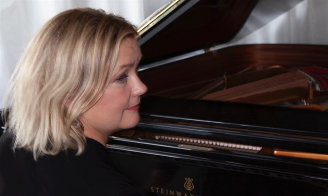 Annika Palm kommer till Österbotten för att ge en konsert.