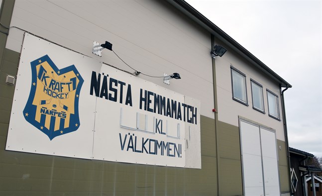 Krafts hockeyjuniorer har denna höst fått utstå mer glåpord än normalt, uppger lagledaren.