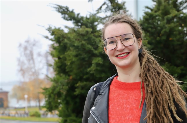 Lotta Alhonnoro, ordförande för De grönas fullmäktigegrupp i Vasa, ställer upp även i nästa kommunalval.