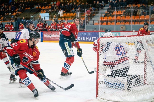 Heikki Harju (12) gjorde Karlebylagets 1–0-mål.