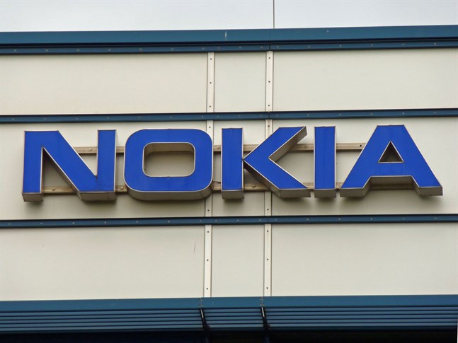 Moody's sänker Nokias kreditbetyg.