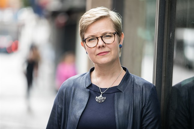 Miljö- och klimatminister Krista Mikkonen (Gröna) deltar i klimatkonferensen COP26.
