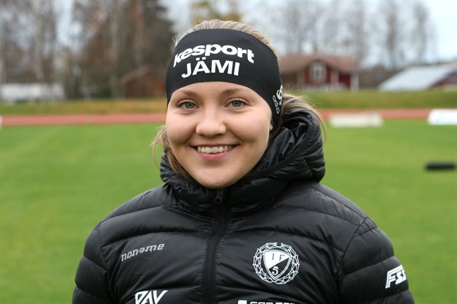 Linnea Halonen laddar för både VM och FM denna säsong. Det blir en intressant sådan.