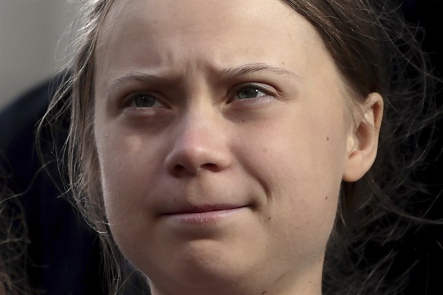 Den svenska klimataktivisten Greta Thunberg vädjar om hjälp för att snabbt kunna ta sig över Atlanten – men hon flyger inte av miljöskäl.