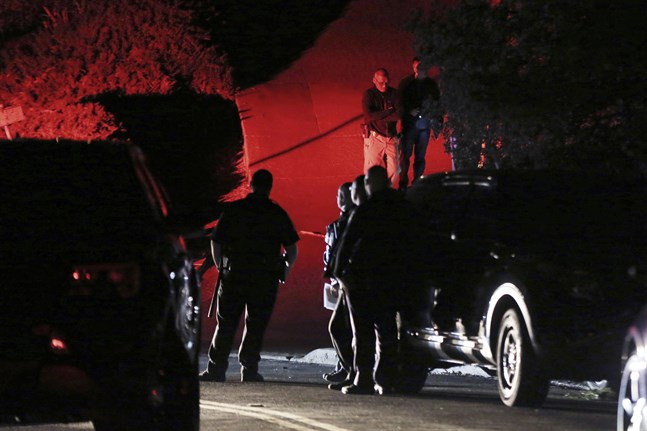 Polispådrag vid det drabbade huset i Orinda.