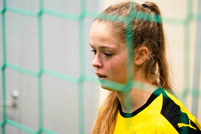 Amanda Kass gjorde bra ifrån sig i Myrans försvar.