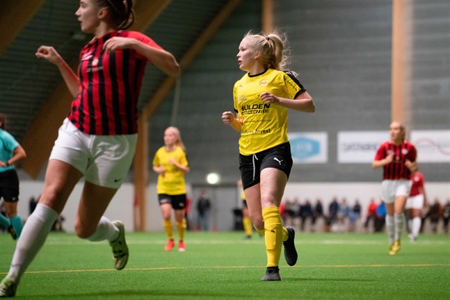 Fanny Lindholm gjorde en strålande insats som vänsterback.