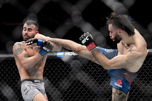 Makwan Amirkhani (till vänster) rådde inte på Shane Burgos i Madison Square Garden.