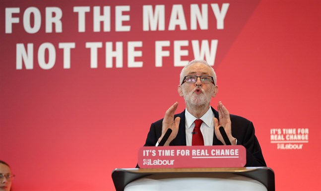 Labourledaren Jeremy Corbyn attackerade den privilegierade eliten under sin valupptakt i torsdags.