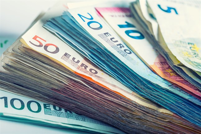 Nu får också ensamföretagare med pensionsinkomster ansöka om stöd.