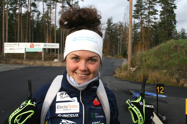 Heidi Kuuttinen jobbade bakom kulisserna under världscupveckan i Östersund. Hon finner inte ord för att beskriva hur det var att dessutom få ställa sig på startstrecket.