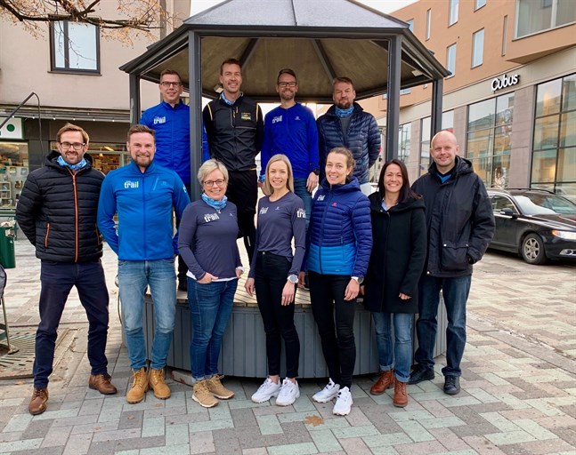Övre raden från vänster: Björn Ahlvik, Sami Laihorinne, Patrik Brännbacka, Jouni Palojärvi.
Nedre raden: Fredrik Holm, Björn Kronholm, Ulrika Lunabba-Svanström, Camilla Brännbacka, Ida Kronholm, Linda Manns, Carl-Anton Manns