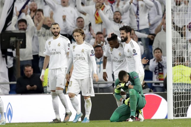 Real Madrid spelar supercup i Qatar.