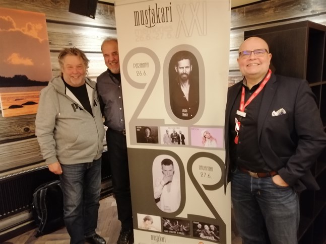 Jarkki Rintala, Timo Tiilikka och Jaki Silvennoinen är nöjda med artistutbudet.