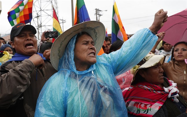 Anhängare till avgångne presidenten Evo Morales demonstrerar i Bolivia.