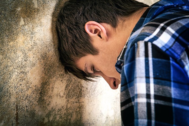 När ska det här ta slut egentligen? Så många unga oskyldiga människor som inte orkar. Så många som ropar på hjälp men inte får den i tid, skriver Staffan Nylund.