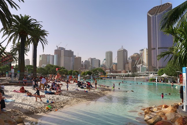 South Bank erbjuder teater, musik, natur, bad, mat och träningsmöjligheter. Dessutom får man en fantastisk utsikt över Central Business District och dess skyskrapor.