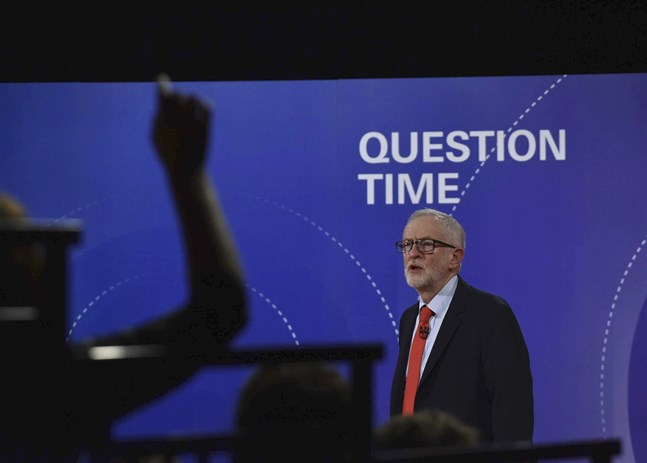 Labourledaren Jeremy Corbyn svarar på frågor i BBC.