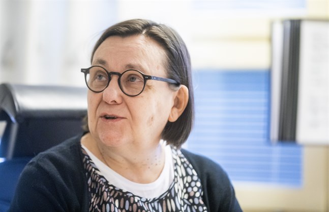 Malax bildningsdirektör Agneta Martin meddelar om distansundervisning.
