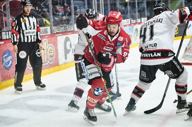 Chris DeSousa öppnade målskyttet i powerplay i första perioden.