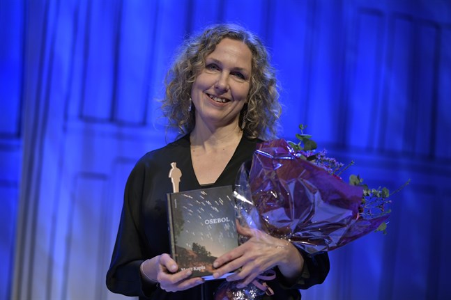 Marit Kapla tog hem Augustpriset i den skönlitterära kategorin med sin bok "Osebol".