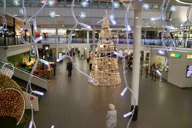 I USA kickstartar julhandeln med Black Friday men i Finland är julhandeln fortsättningsvis koncentrerad till december, enligt Finsk handel. Däremot har försäljningen ökat i november, mycket tack vare Black Friday-kampanjerna.