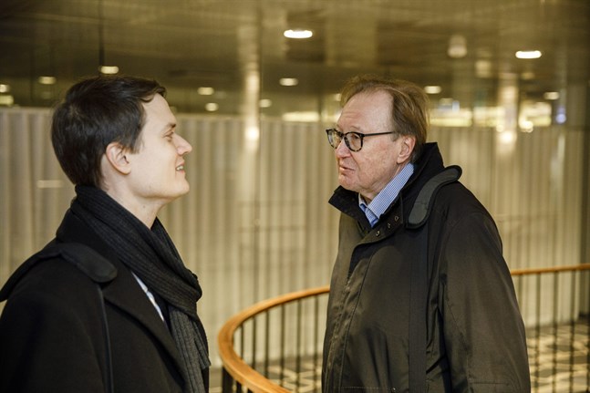 PAU:s jurist Ilkka Avela och förbundssekreterare Esko Hietaniemi deltog i förhandlingarna om poststrejken på tisdagen.