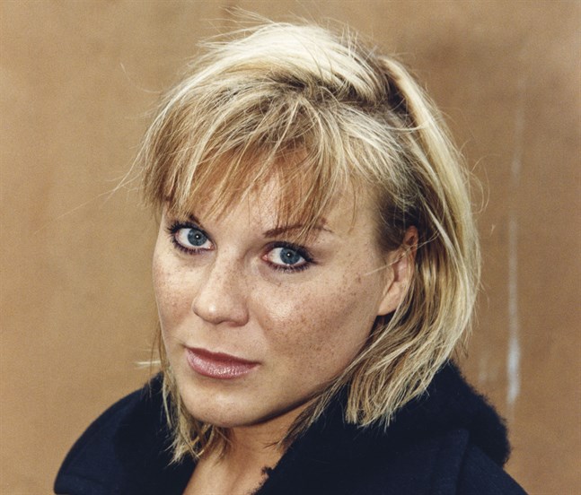 Sångerskan och skådespelaren Josefin Nilsson, här fotograferad 1998, prisas av Klara K. Arkivbild.