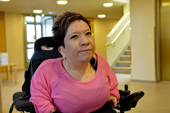 Anna Caldén vill uppmana personer med funktionsnedsättning att våga ta plats och tro på sig själva.