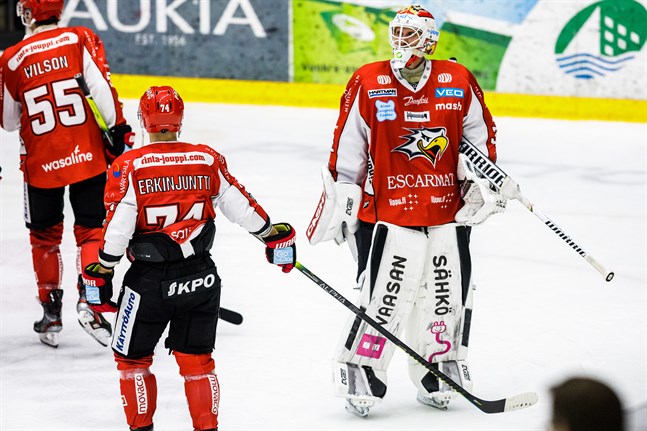 Niko Hovinen höll nollan i Sports mål – tills tredje periodens sista minut.