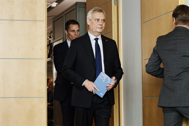 Statsminister Antti Rinne (SDP) meddelade på måndagsmorgonen att han inte har något att kommentera i fråga om söndagens möte mellan regeringspartierna.