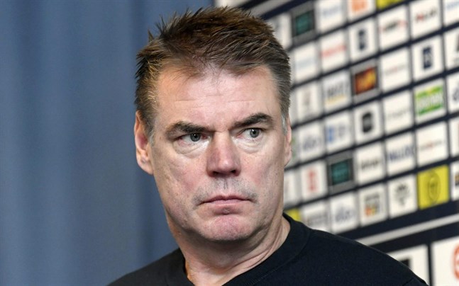 Förbundskapten Raimo Helminen har mängder av spelare att välja mellan när JVM-truppen ska tas ut.