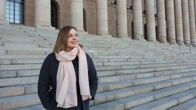 Rebecca Åkers, ordförande for Finlands svenska unga socialdemokrater, FSUD, oroas av Pisaundersökningens resultat.